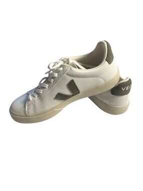Veja white Leather Sneakers green suede women's 10 Men’s 8 Casual Shoes